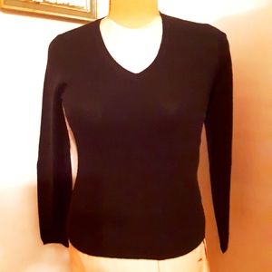 100% Cashmere Black V-Neck Sweater